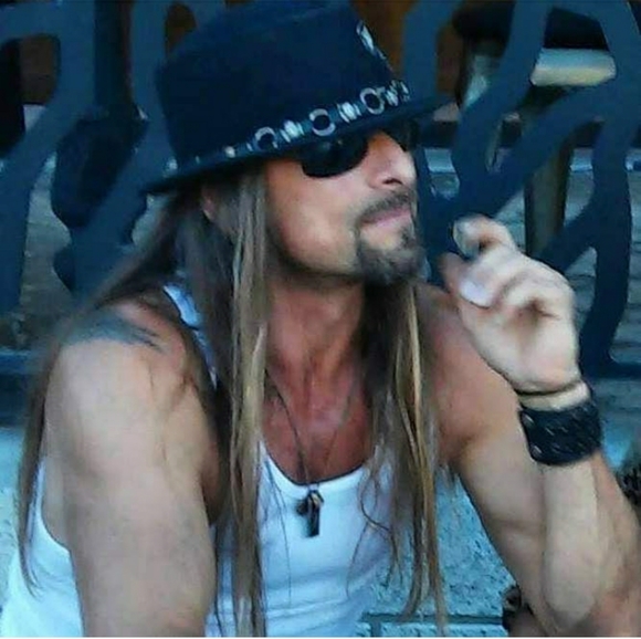 Meet your Posher, Mike - Picture 2 of 3